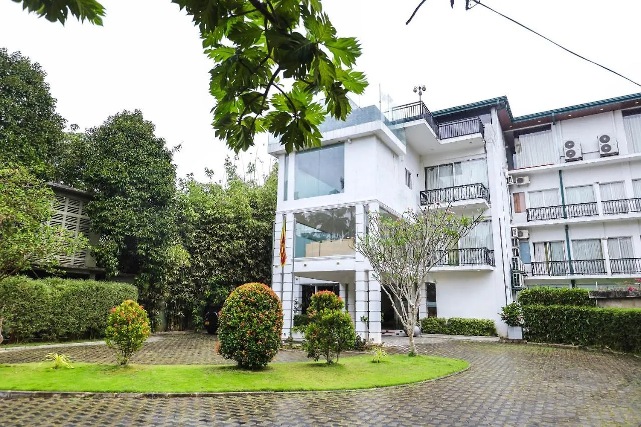 Hotel Ganthera Kandy